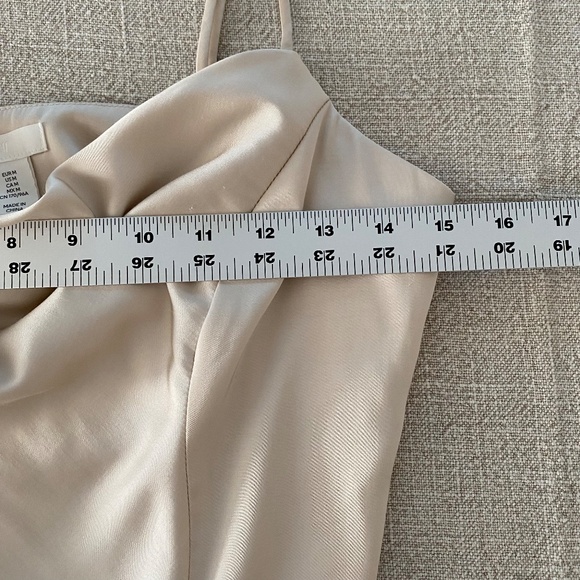 H&M Satin cropped corset in Ivory - size M - Picture 5 of 10